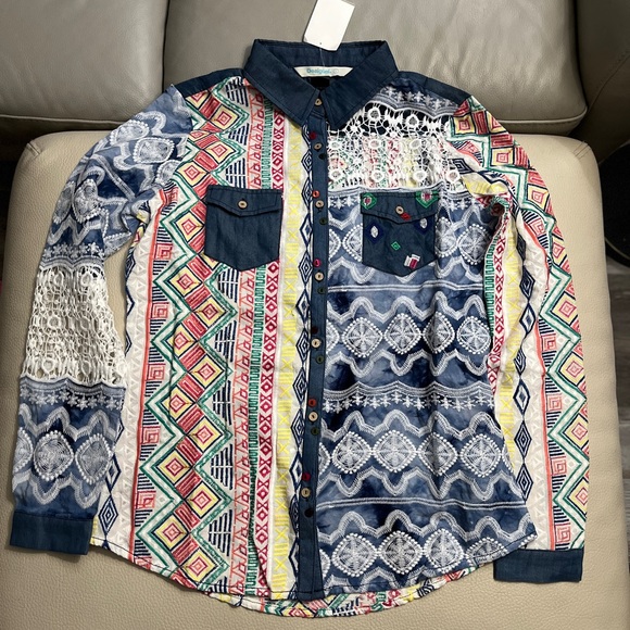 NWT - Desigual Women’s Patchwork Embroidered Long Sleeve Shirt - Size L - Picture 4 of 15